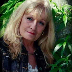 Meet your Posher, Janet